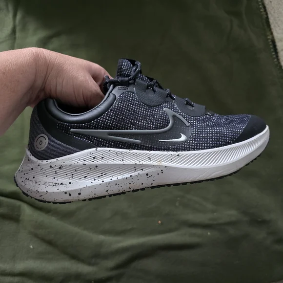Nike Zoom Winflo Shield Womens Running Sneakers Water Repellant, Size 7 - Picture 2 of 8